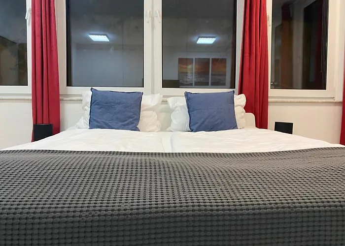 Lux Near Frankfurt! *